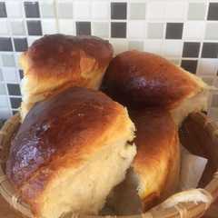A picture of Pan de leche japonés.