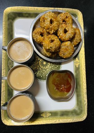 A picture of Sabudana Vada (Party Time)🧡🧡.