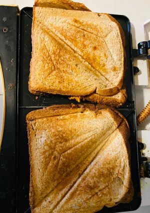 A picture of Easy quick chicken sandwich 🥪.