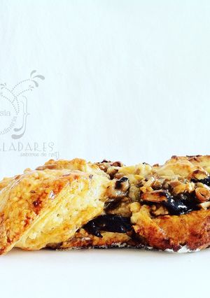 Una foto de Trenza de Almudévar - hojaldre y relleno de futos secos