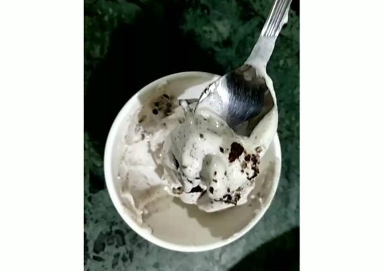 Recipe of Speedy Oreo icecream