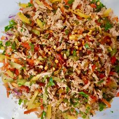A picture of Spicy Tuna fillings with mix peppers.