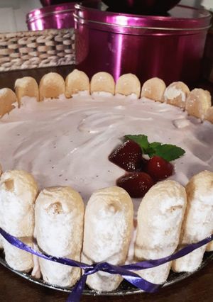 Foto resep Charlotte aux fraises / strawberry cake