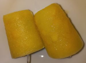 Una foto de Helado de mango biche