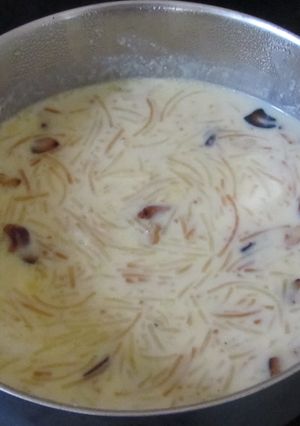 A picture of Semiya Payasam (Vermicelli Pudding).
