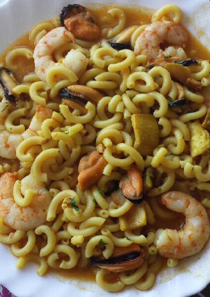 Una foto de Fideos a la marinera 