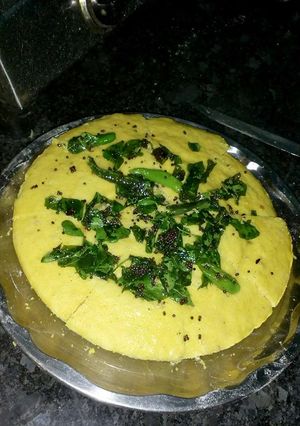 A picture of Besan dhokla.