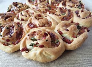 Foto di Torta di rose salata