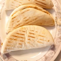 A picture of Pita Wraps.