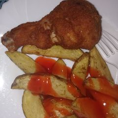 A picture of Potato wedges.