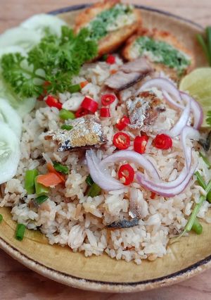 รูปของ ข้าวผัดปลาทู