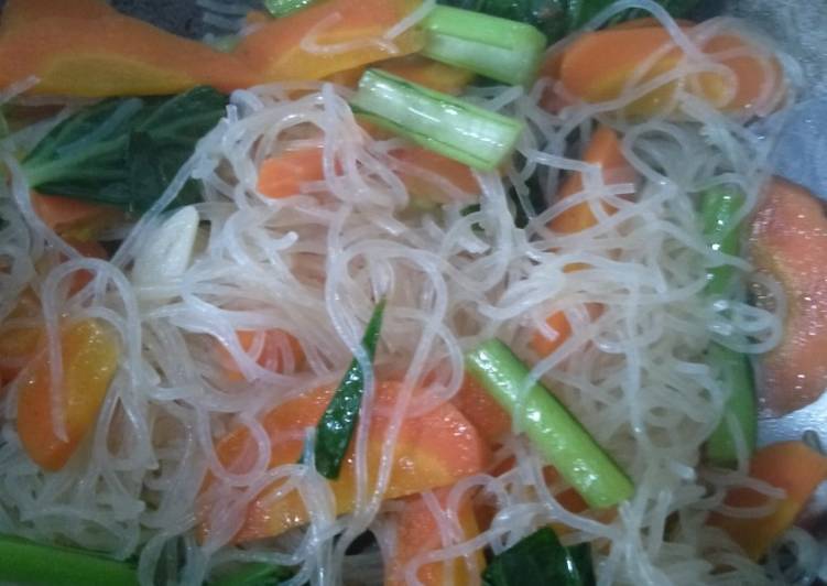 Resep Bihun goreng sayur yang simpel