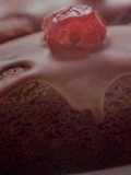 Muffins de chocolate y cerezas confitadas