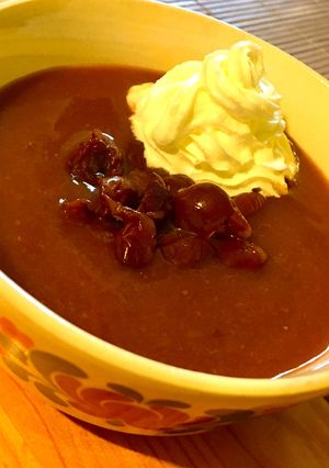 Meggykrémleves 🍒 recept fotója