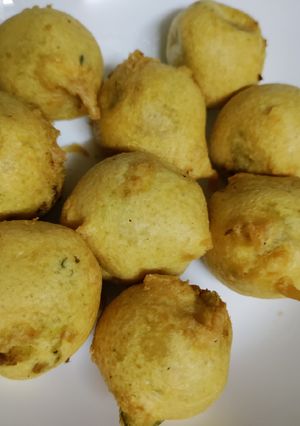 બટાકા વડા (Bataka Vada Recipe In Gujarati) રેસીપી મુખ્ય ફોટો