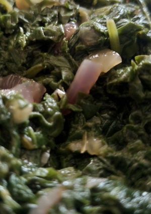 A picture of Fried spinach.