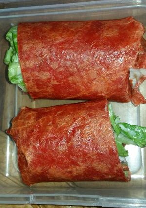 A picture of Chicken Ceasar wrap lunchable.