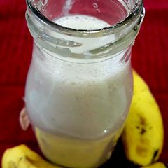 A picture of Oats & Banana Milk Shake.