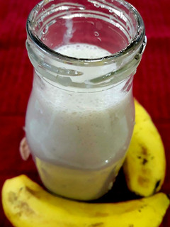 A picture of Oats & Banana Milk Shake.