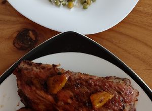 Una foto de Costillas BBQ con piña