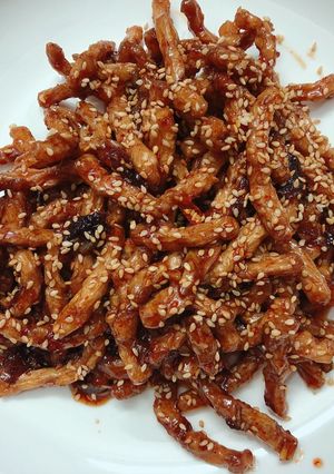 Hình của món Cá cơm kho chay.