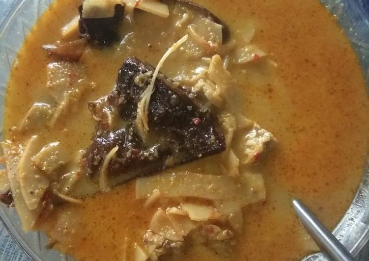 Resep Sayur Rebung Tempe Ikan Pari Asap, Menggugah Selera