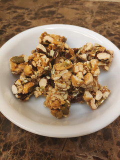A picture of Roasted nuts chunks.