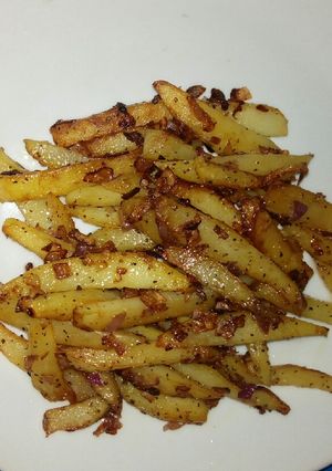 A picture of Fried Irish potatoe.