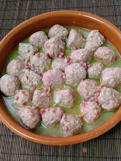 Una foto de Albóndigas al coñac