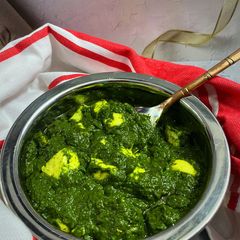 A picture of Palak Paneer.