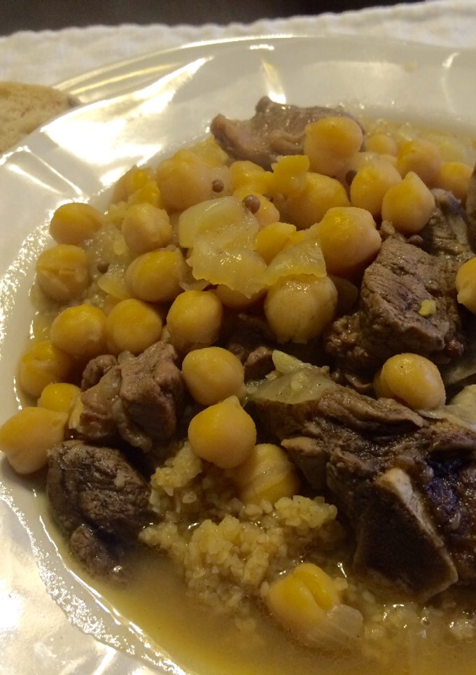 Una foto de Cocina para principiantes: El cordero con garbanzos de mamá