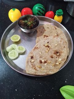 तंदुरी रोटी रेसपी (Tandoori roti recipe in marathi) रेसिपी चे मुख्य फोटो 