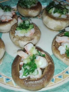Una foto de Champiñones rellenos de gambas