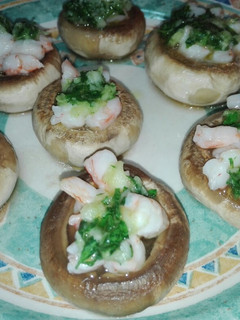 Una foto de Champiñones rellenos de gambas
