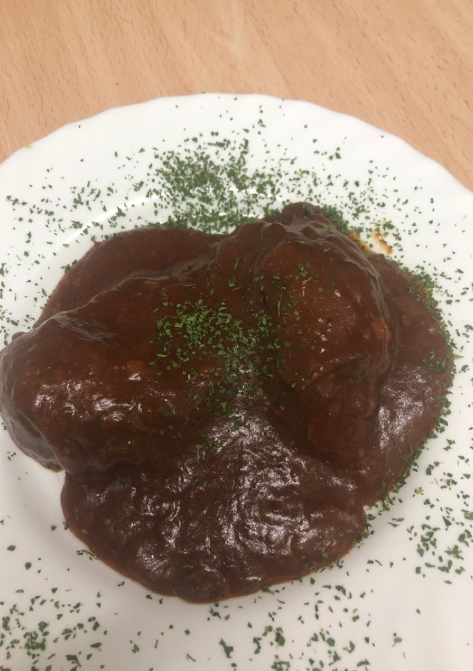 Una foto de 153. Carrillada de cerdo al vino tinto (principal carne)