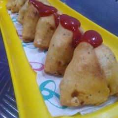 A picture of Paneer Stuff Samosa.
