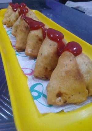 A picture of Paneer Stuff Samosa.