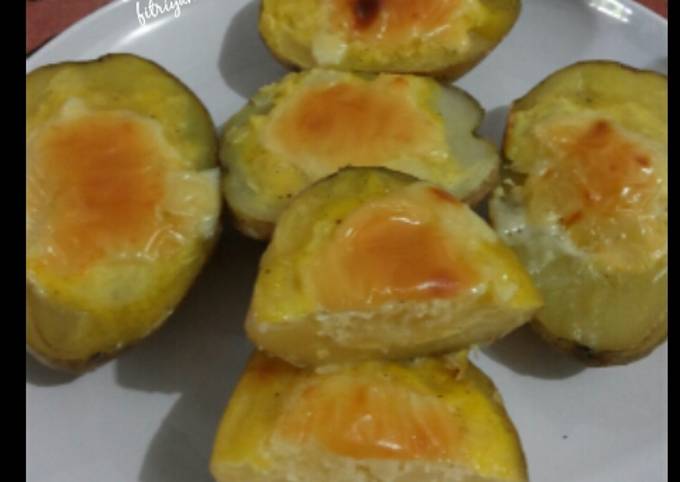 Bagaimana Menyiapkan Kentang Panggang Telur yang Enak Banget