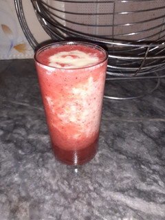 A picture of Strawberry & Mango swirl smoothie.