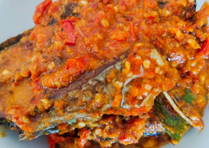 Resep Ikan Patin Bumbu Rujak oleh Nurila Fitriasari Cookpad