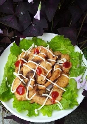 Hình của món Cá trắm phi lê chiên giòn.