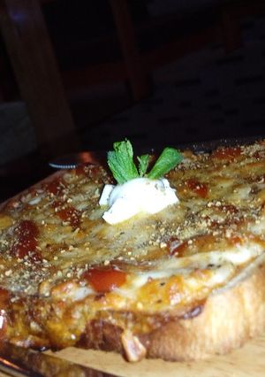 A picture of Hot Chilli Toast.
