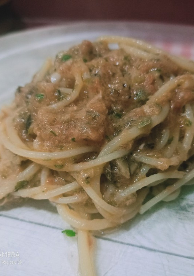 Una foto de Spaghettis con atún