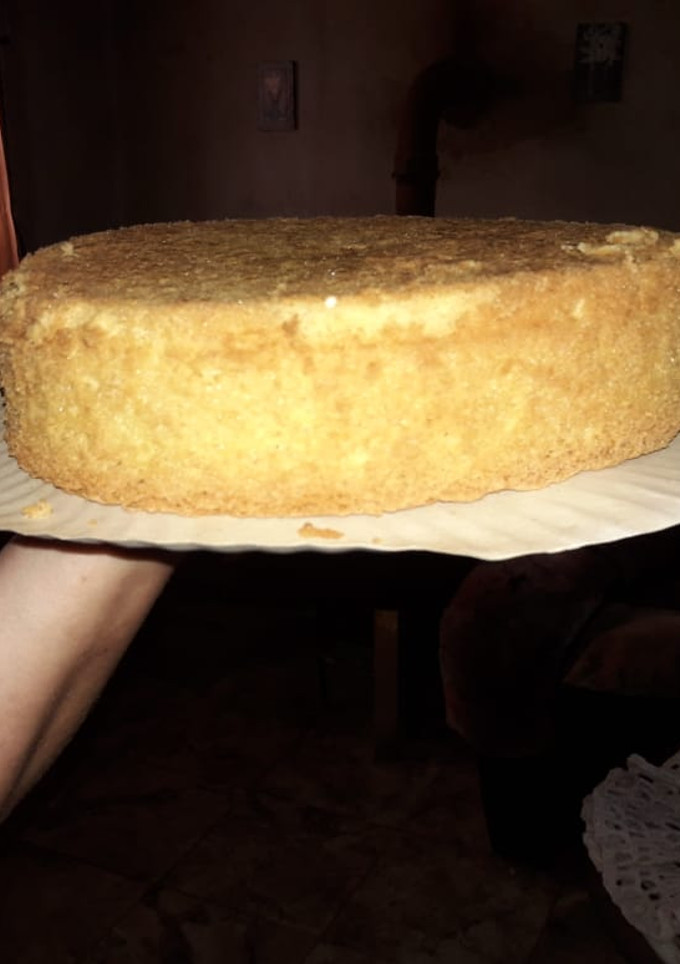 Una foto de Bizcochuelo fácil económico y esponjoso