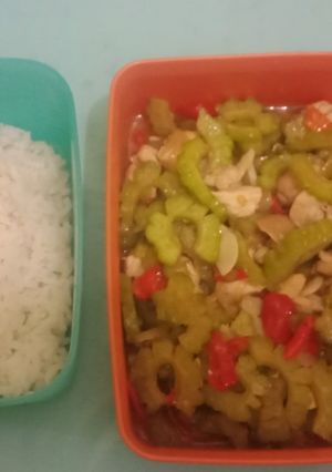 Foto resep Oseng pare ayam