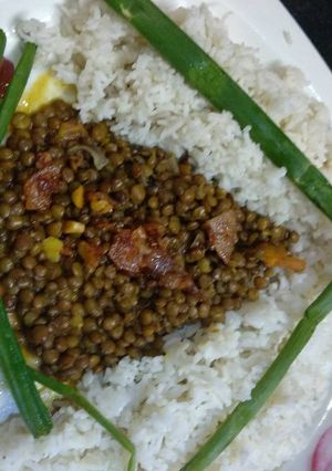 A picture of Masoor daal.