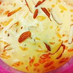 A picture of Orange kheer.