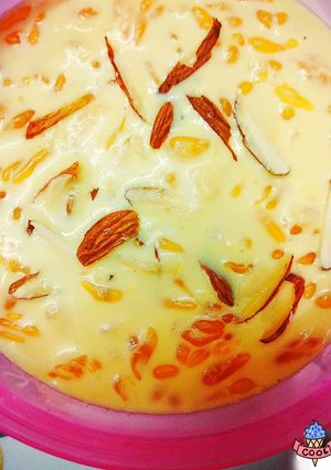 A picture of Orange kheer.