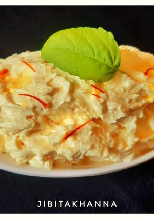 A picture of Kesar Mishri Srikhand.
