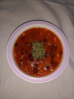 A picture of Red beans and Sweetcorn in spicy tomato sauce.